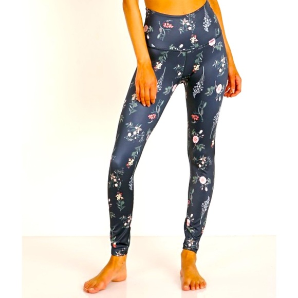 Beyond Yoga Floral High-Waisted Midi LeggingUrban Outfitters NWOT Sz Medium Rare - Picture 1 of 11